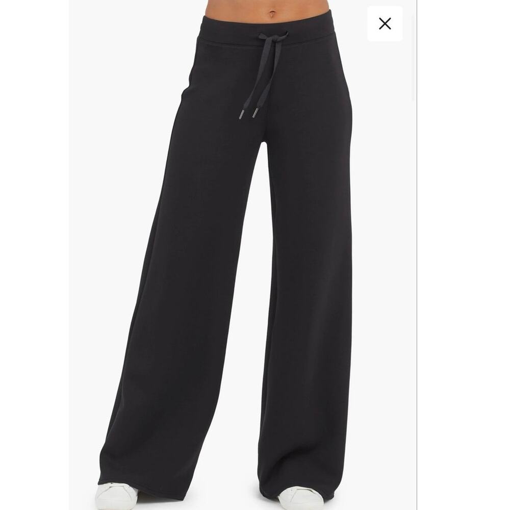 NWOT SPANX Airessentials Wide Leg Pant in Black SZ S Petite